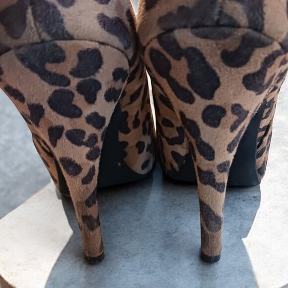 Christian Siriano Leopard Print Ankle Booties – Payless Collaboration, Size 6.5 - Picture 7 of 12